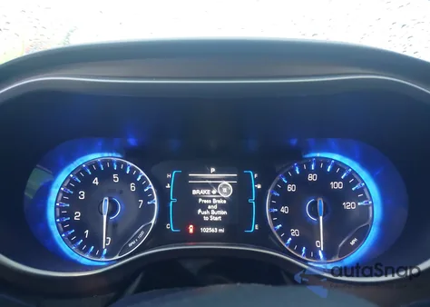 2017 Chrysler Pacifica Touring-L из США, поврежденный, VIN 2C4RC1BG4HR811476